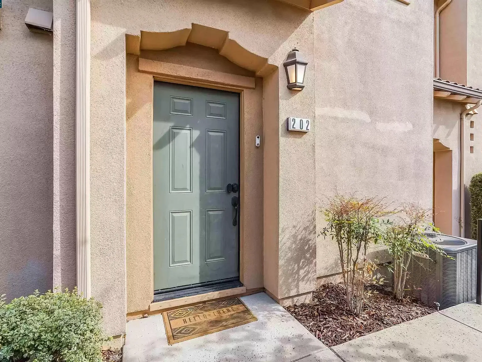 2 bed, 1019 sqft, $2,900 — Photo 2