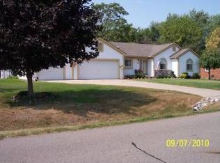 1669 Beech Lane Dr, Troy, MI 48083