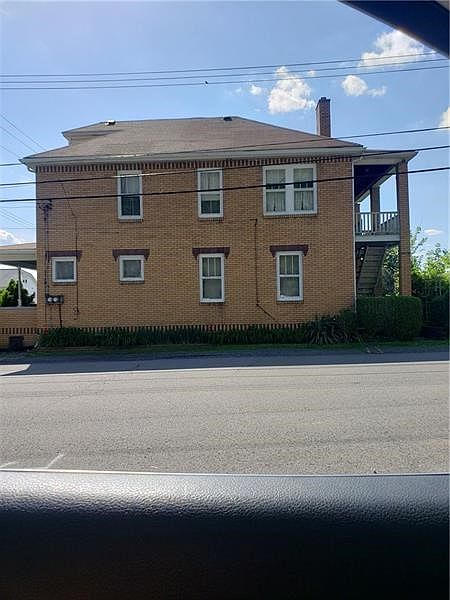 2nd image of 811 25th St