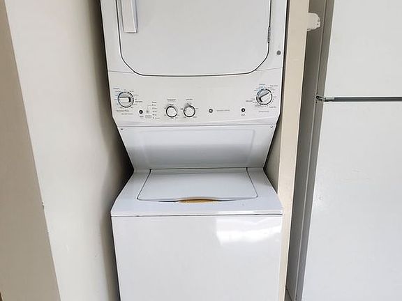 4th image of 236 W Taylor Run Pkwy APT 8