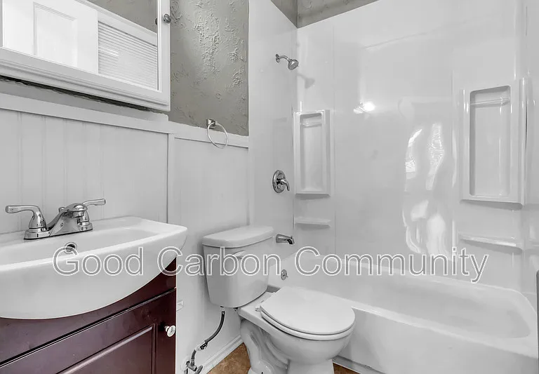135 Elmwood Ave #7 — Photo 5