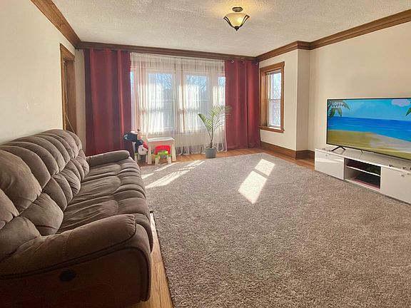 Larger sunny living room