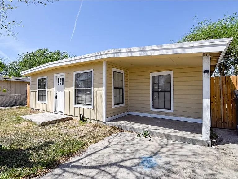 4613 Odem Dr — Photo 2