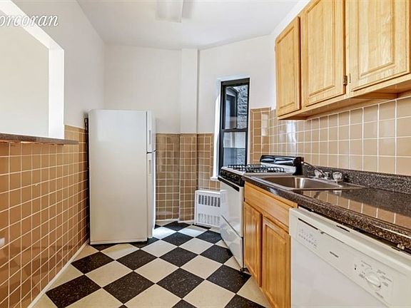 5th image of 216 6th Ave APT 2A