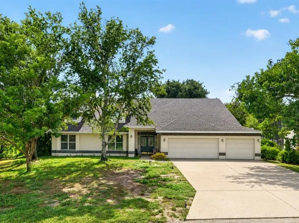 421 Willow Oak Ct, Fort Meade, FL 33841