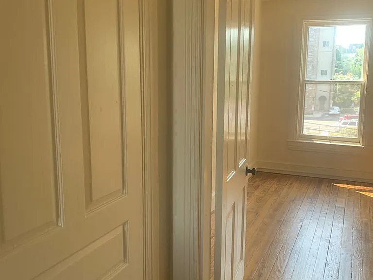335 E Philadelphia St #2 — Photo 16