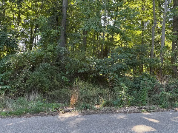 2610 Parkview Ave, Kalamazoo, MI 49008