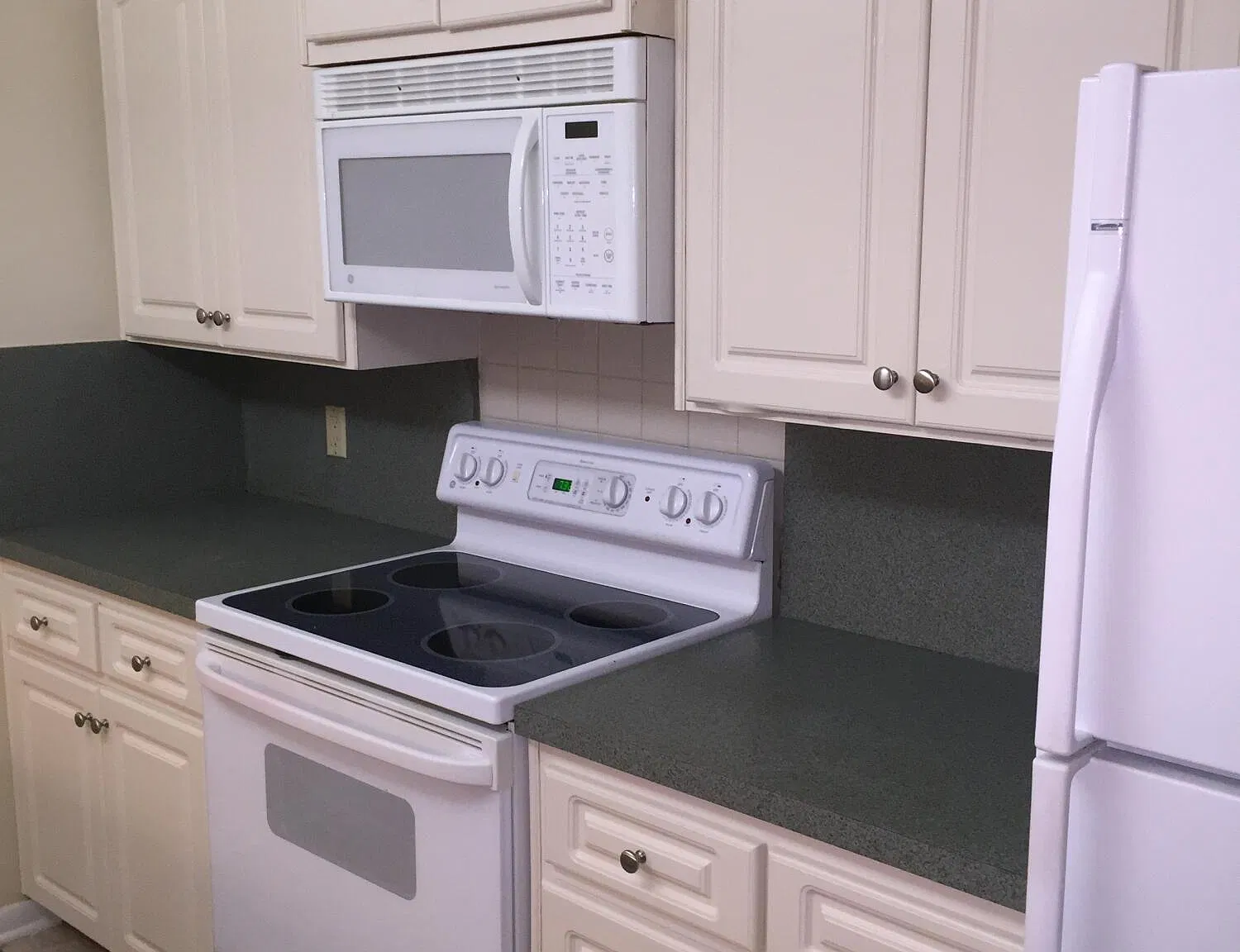 2 bed, 2.5 bath, 1236 sqft, $2,250 — Photo 2