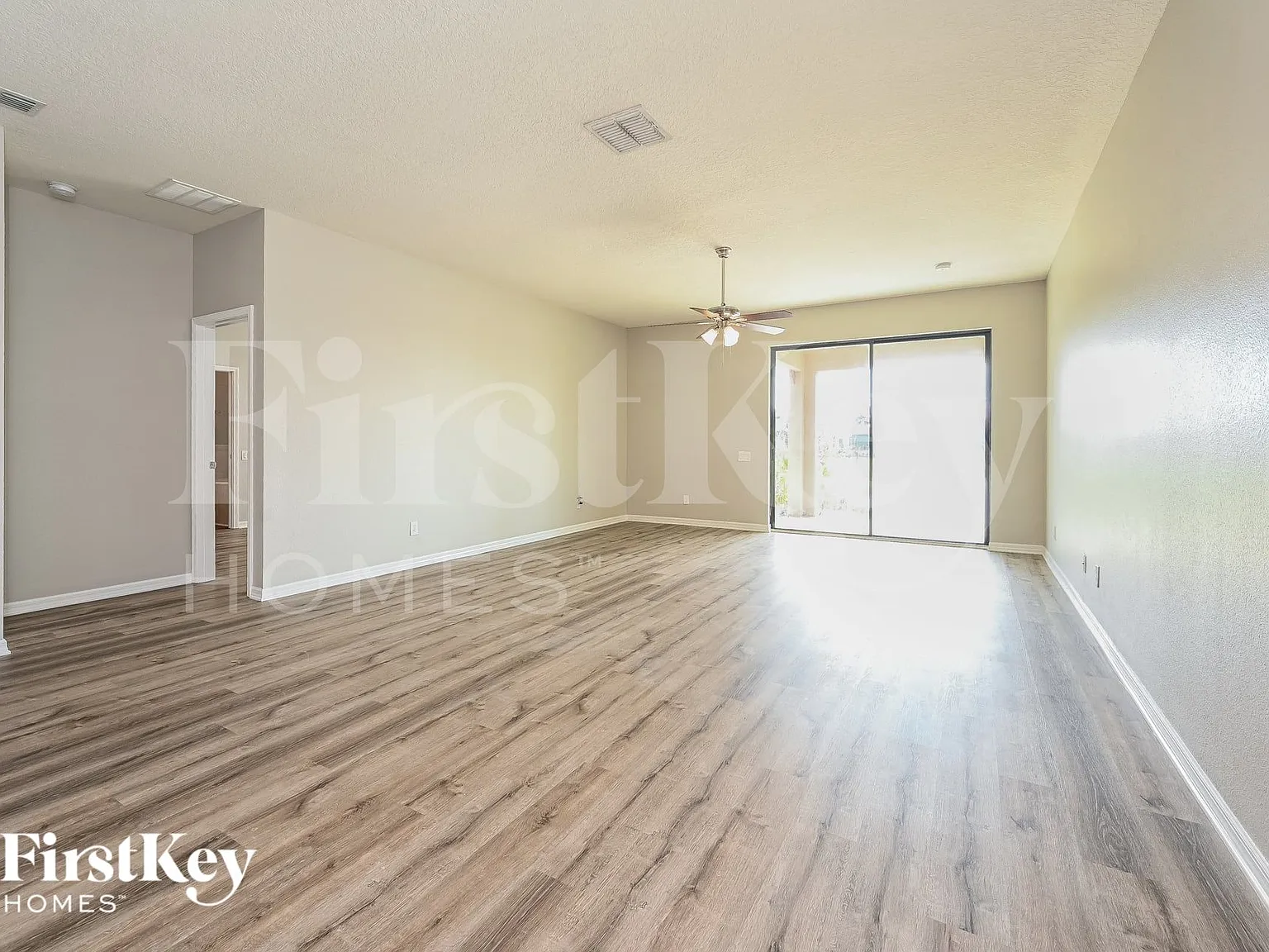 4 bed, 3.0 bath, 2018 sqft, $2,445 — Photo 3