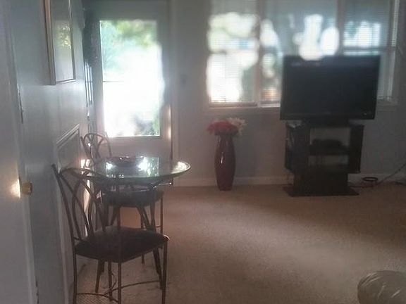 5th image of 57 Kennedy Dr