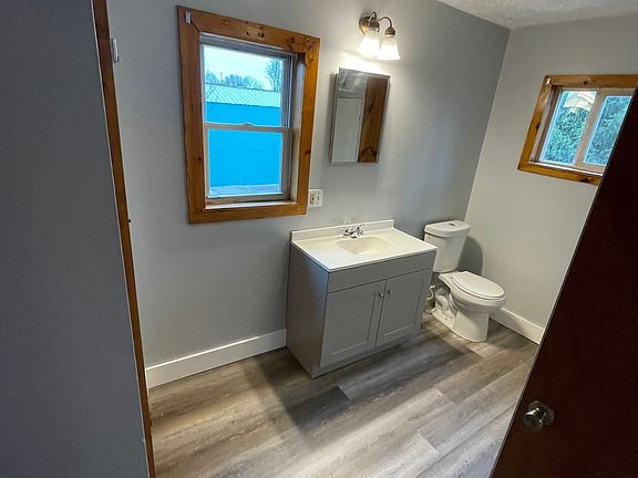 4th image of 18 Lincoln St #1B