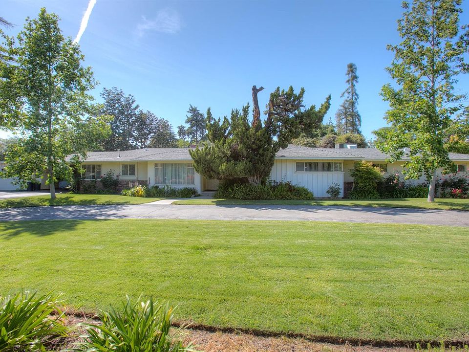 1st image of 5667 Columbia Dr N