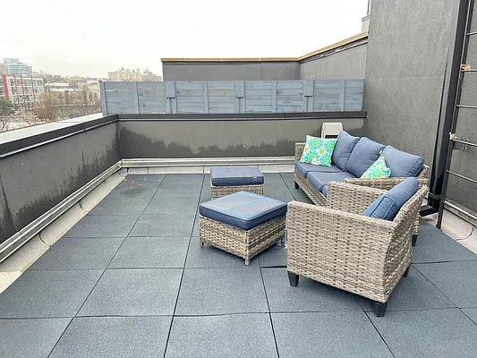 Rented by Tapiro Realty | media 11