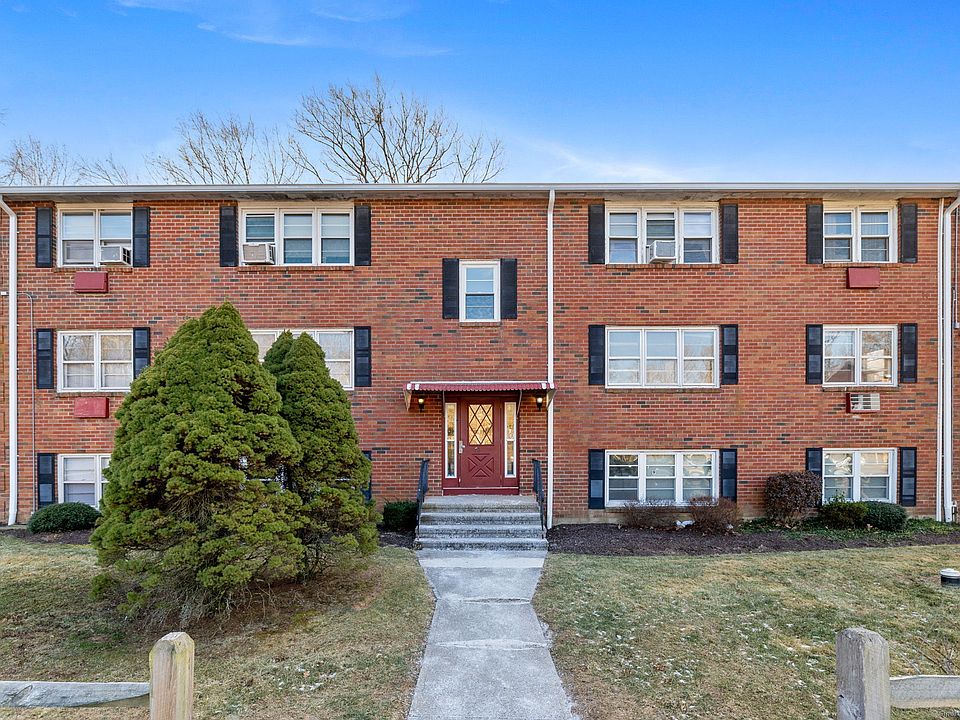 1st image of 73 Briarwood Lane #73D
