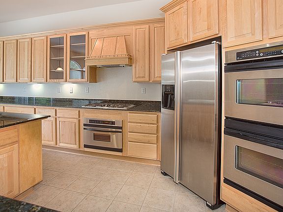 4th image of 3448 Brittany Way