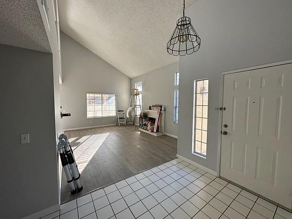 3rd image of 594 La Costa Dr #1