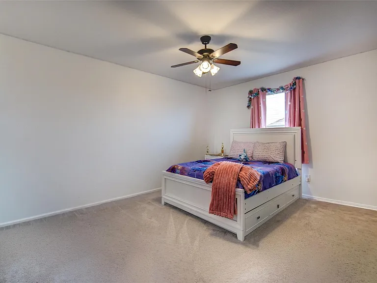 26627 Ledgemont Dr — Photo 27