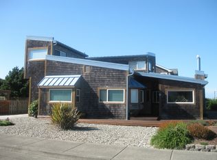 700 Lincoln Ave SW, Bandon, OR 97411