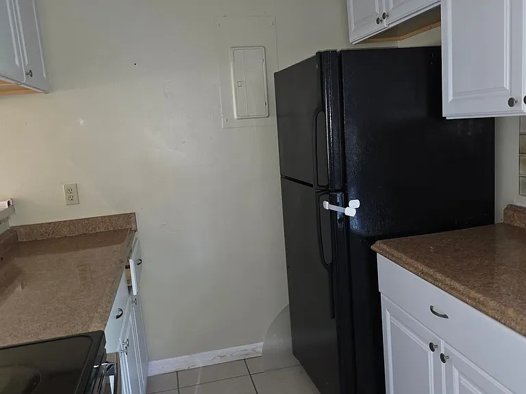 484 Tamarack St — Photo 14