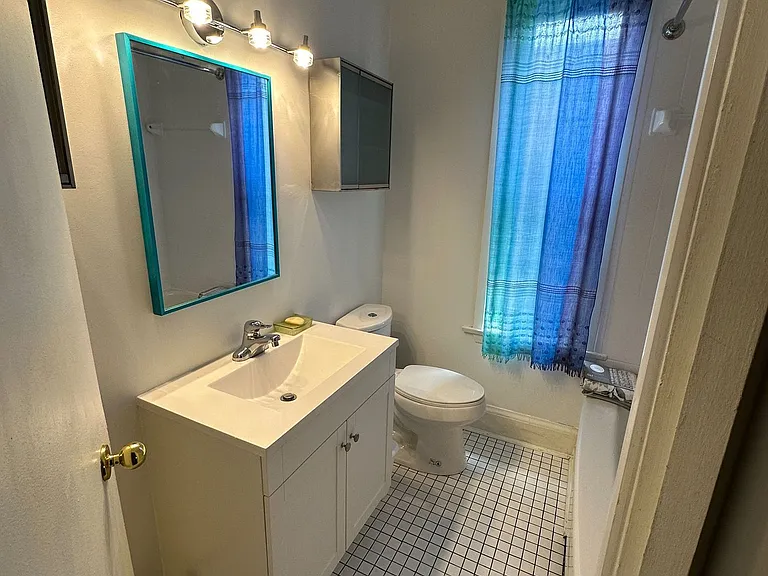41 Gladstone Ave — Photo 9