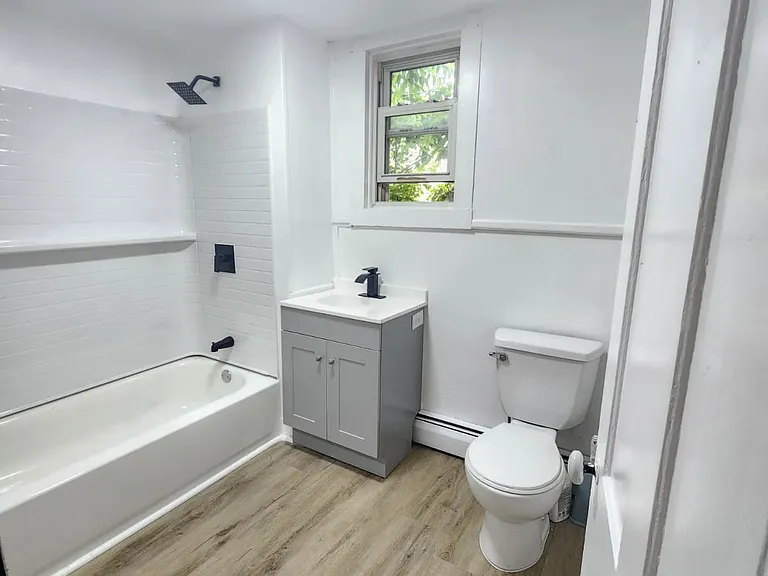 126 McCawley Ct — Photo 8
