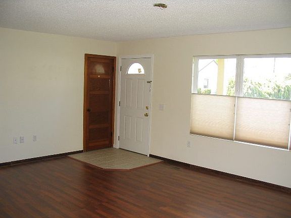 3rd image of 1428/30 Mahan Ave