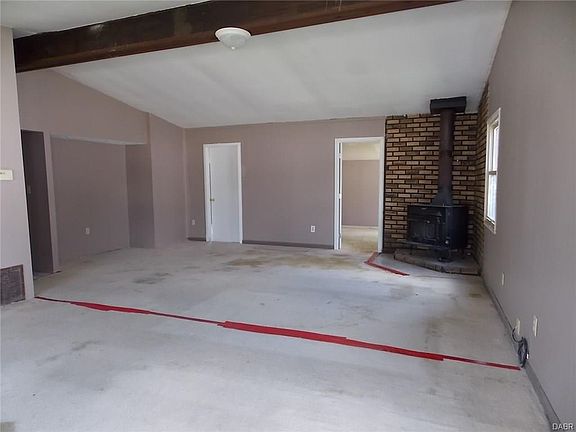 5th image of 224 Fenwick Dr