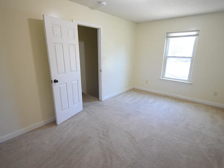 1431 Olde Justin Pl — Photo 15
