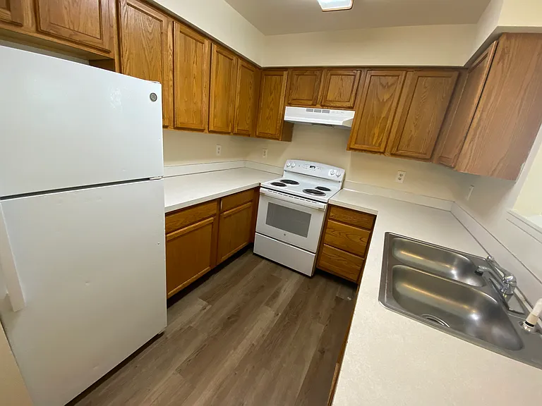 633 Burnett Ave S #T-302 — Photo 15