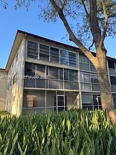 200 SW 132nd Way #104L — Photo 20