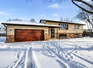 2641 Emerald Ln, Shakopee, MN 55379