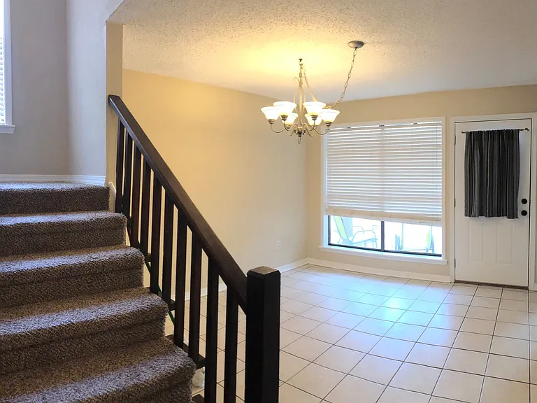 1324 Sharlo Ave — Photo 7