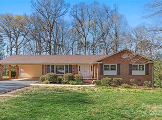 120 Parker Dr, Gastonia, NC 28056