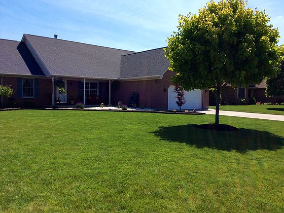3rd image of 12 Edgewood Dr