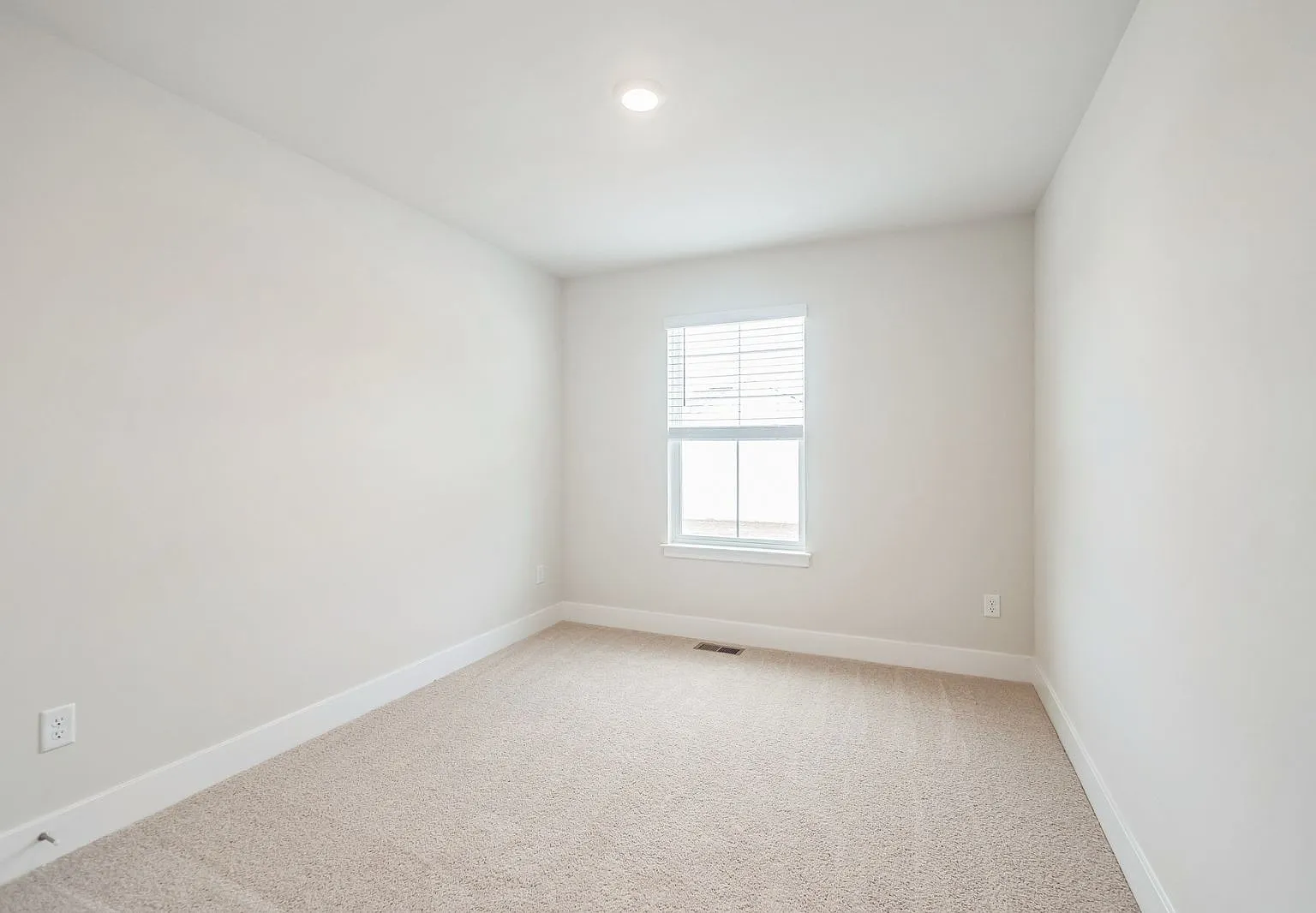 3 bed, 1509 sqft, $2,270 — Photo 4