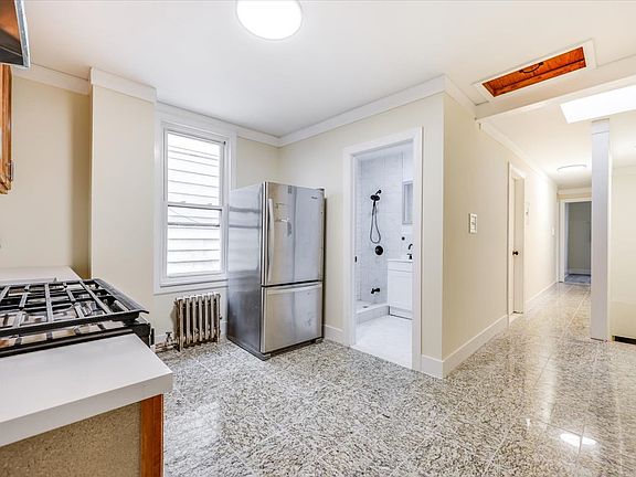3rd image of 813 Mount Prospect Ave Floor 2