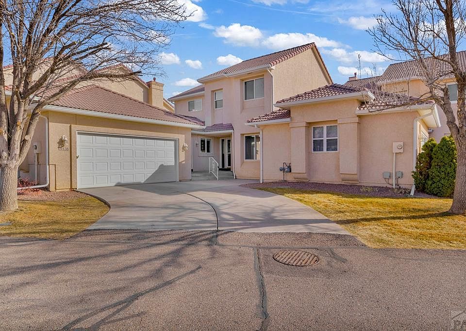 1st image of 4438 Turnberry Cres