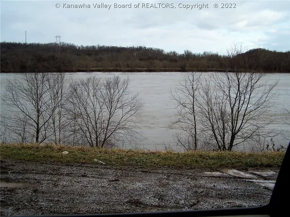 N A Ohio River Rd, West Columbia, WV 25287
