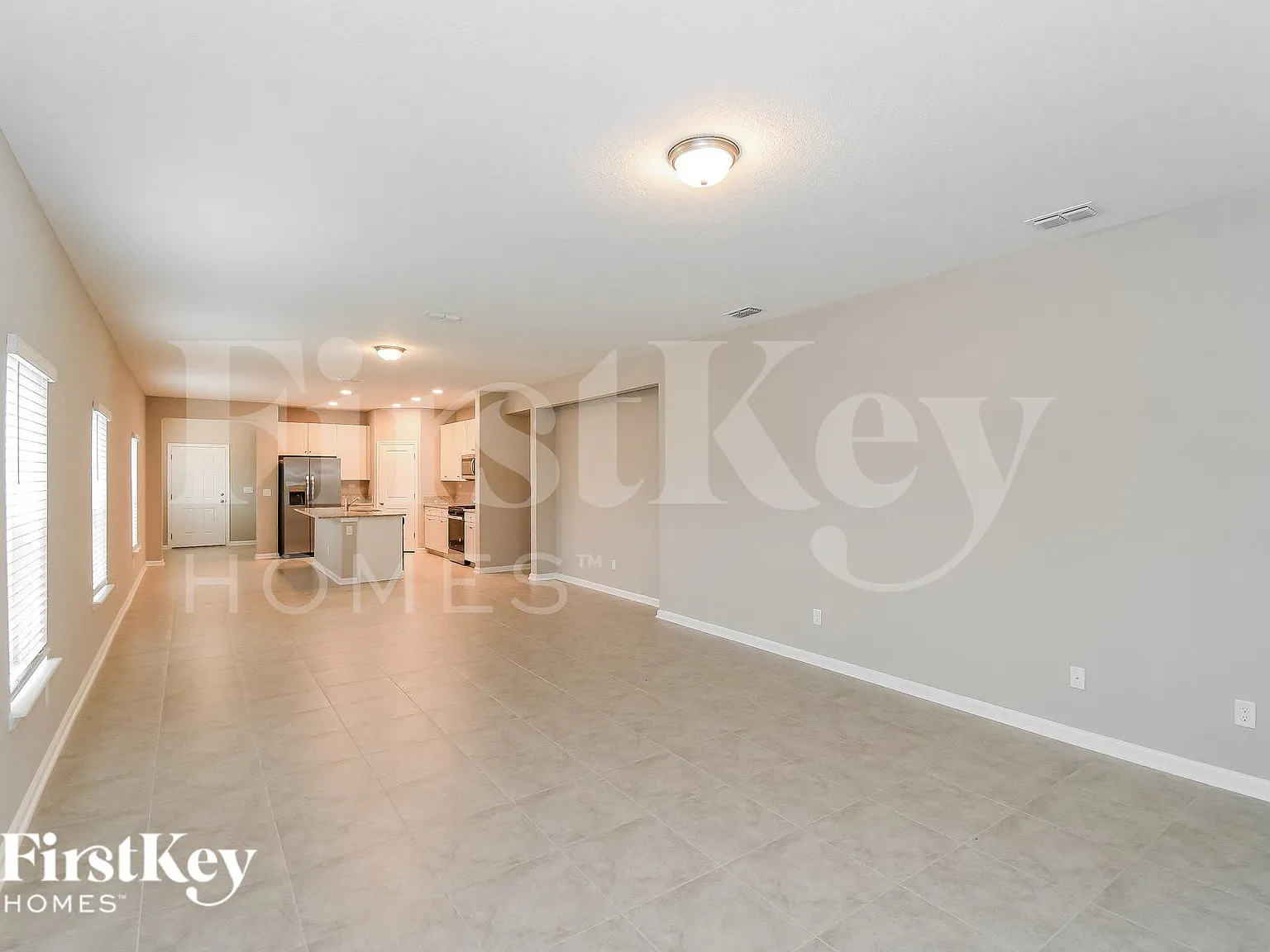 3 bed, 2.0 bath, 1864 sqft, $2,370 — Photo 3