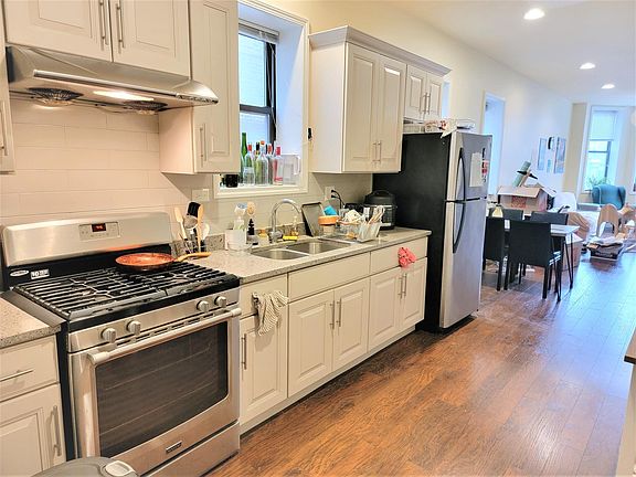 4th image of 248 W 31st St #3F