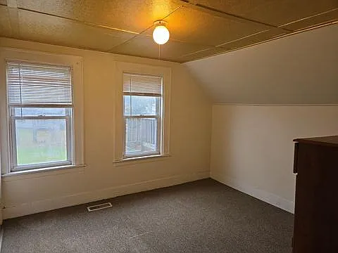 8 Bates St #3 — Photo 3