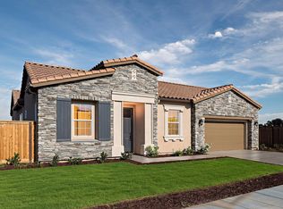 2853 Evergreen Ave, Clovis, CA 93611