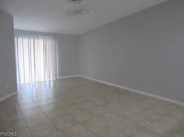 4337 Skyline Blvd, Cape Coral, FL 33914