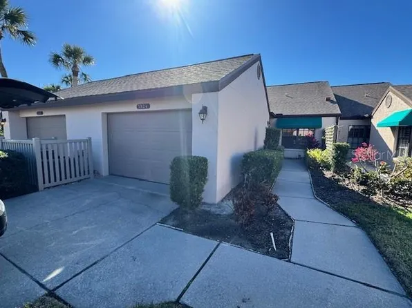 5924 Clubside Dr, Sarasota, FL 34243