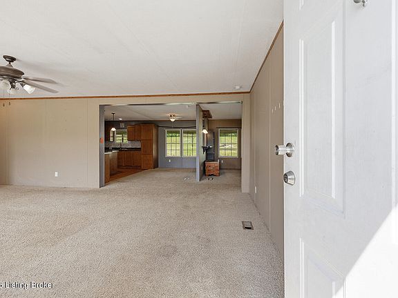 5th image of 1303 Versailles Rd