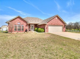 618 Summer Creek Rd, Blanchard, OK 73010