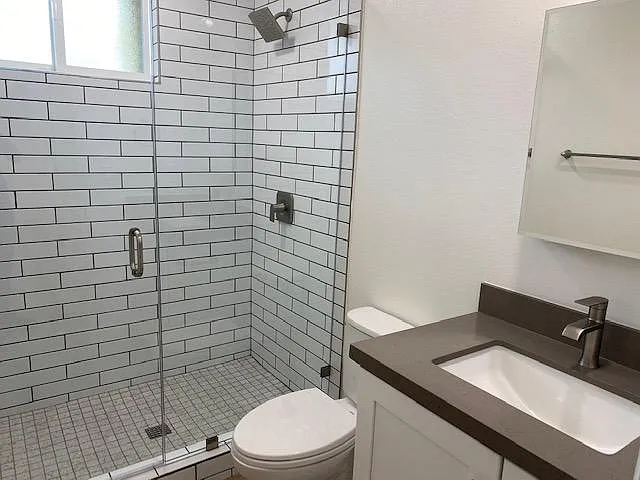 471 N Olive St — Photo 11