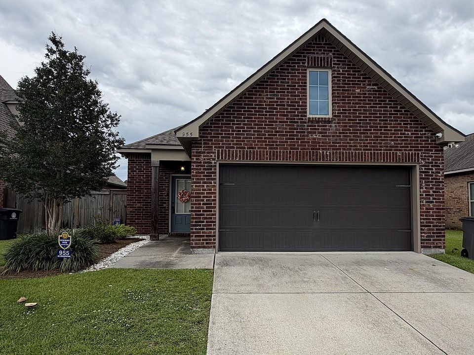 1st image of 955 Shadow Bluff Dr