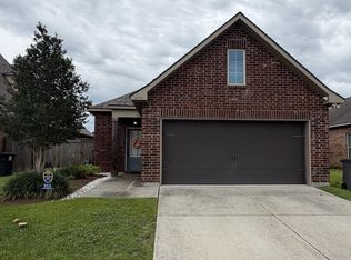 955 Shadow Bluff Dr, Baton Rouge, LA 70820