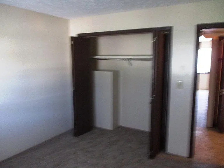 713 Golfcrest Rd S — Photo 5